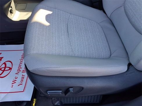 Used 2023 Toyota Sienna LE image 15