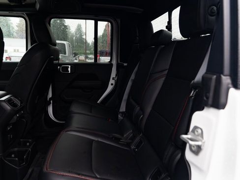 Used 2024 Jeep Gladiator Rubicon w/ Convenience Group image 23