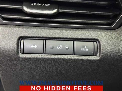 Used 2024 Nissan Altima 2.5 SR FWD image 30