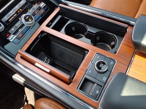 Used 2019 Lincoln Navigator Reserve AWD/4WD image 29
