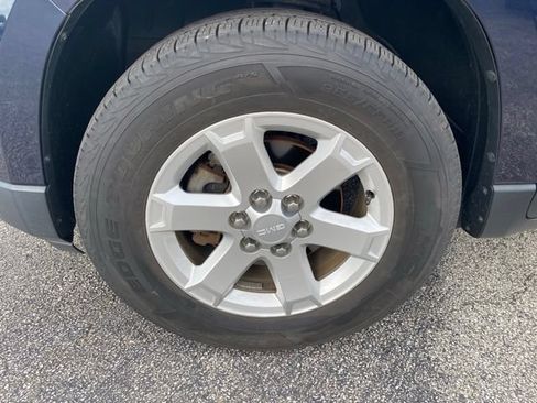 Used 2016 GMC Acadia SLE FWD image 12