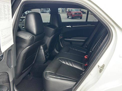 Used 2023 Chrysler 300 C RWD image 7