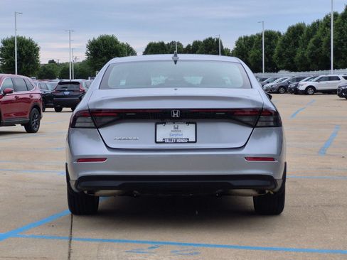 Used 2023 Honda Accord LX image 7