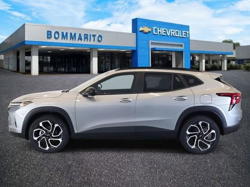 New 2026 Chevrolet Trax RS w/ Driver Confidence Package image 2