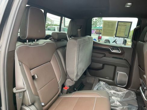 Used 2024 GMC Sierra 1500 Denali w/ Denali Reserve Package image 24
