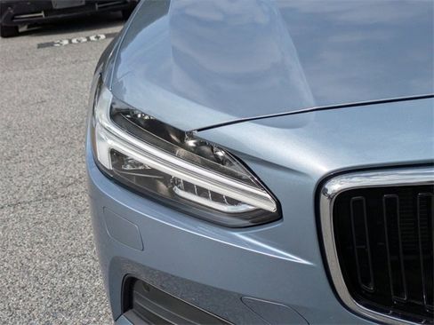 Used 2018 Volvo S90 T5 Momentum w/ Convenience Package image 10