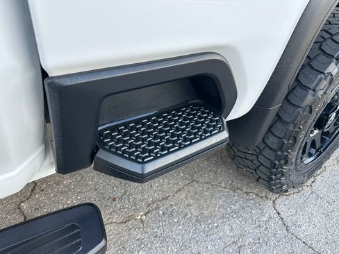 Used 2024 GMC Sierra 2500 Denali w/ Denali Reserve Package image 42