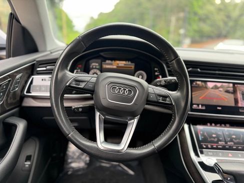 Used 2019 Audi Q8 Premium Plus w/ Premium Plus AWD/4WD image 43