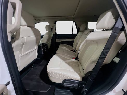 Used 2020 Ford Expedition Platinum AWD/4WD image 19