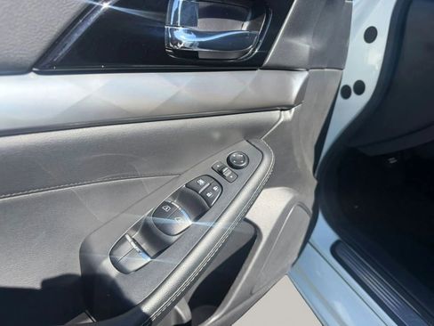 Used 2023 Nissan Maxima SV w/ Floor Mat Group FWD image 12