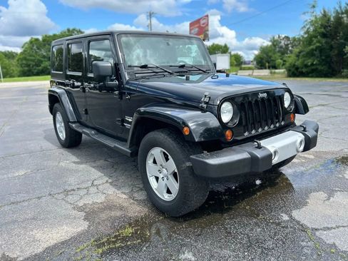 Used 2012 Jeep Wrangler Unlimited Sahara w/ Dual Top Group image 4