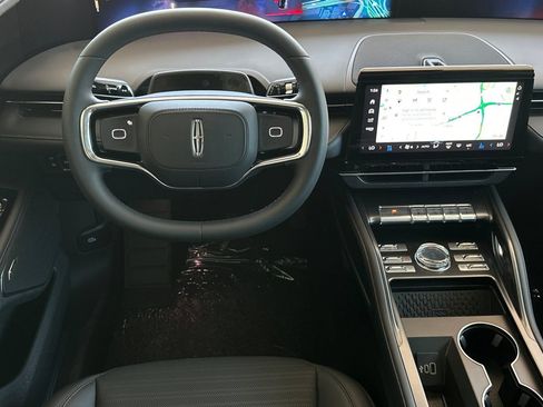 New 2026 Lincoln Nautilus Reserve w/ Jet Appearance Package AWD/4WD image 13