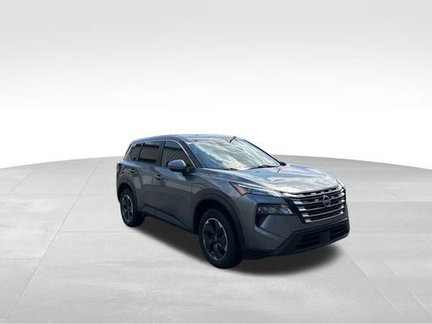 Used 2024 Nissan Rogue SV image 8