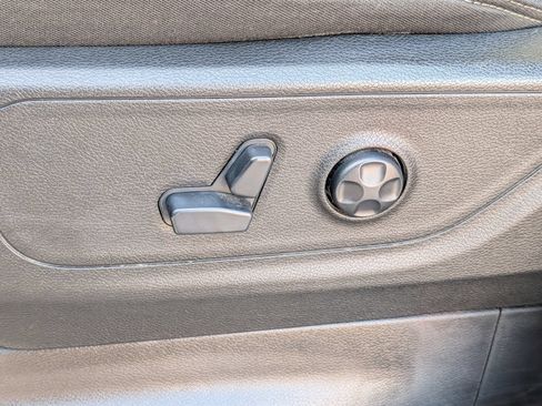 Used 2021 RAM 1500 Big Horn AWD/4WD image 16