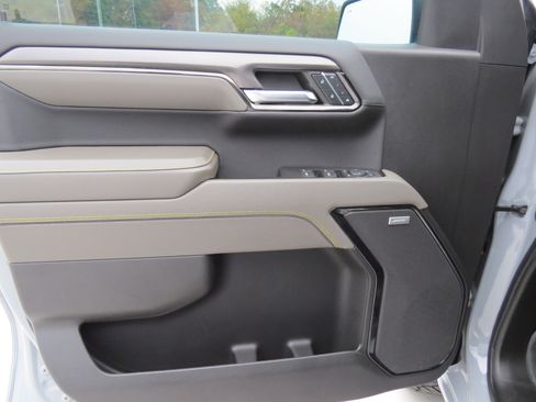 Used 2024 Chevrolet Silverado 1500 ZR2 w/ Technology Package image 17