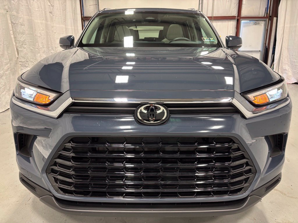 Used 2026 Toyota Grand Highlander AWD image 2