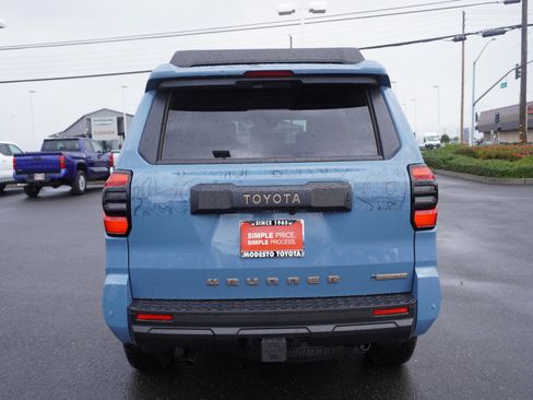 New 2025 Toyota 4Runner TRD Off-Road Premium image 12