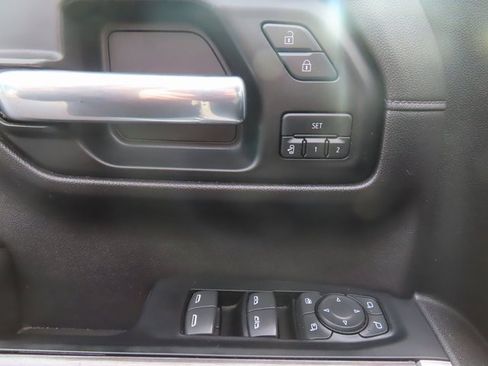 Used 2019 Chevrolet Silverado 1500 LTZ image 11