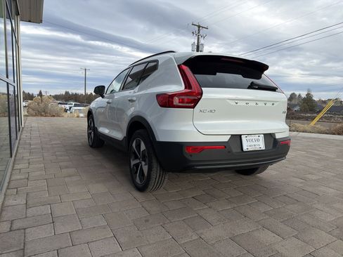 New 2026 Volvo XC40 B5 Plus w/ Protection Package Premier image 4