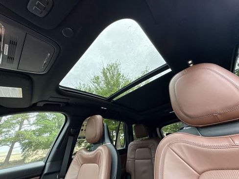 Used 2025 Lincoln Aviator Reserve w/ Luxury Package AWD/4WD image 22
