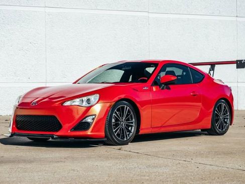 Used 2013 Scion FR-S image 7