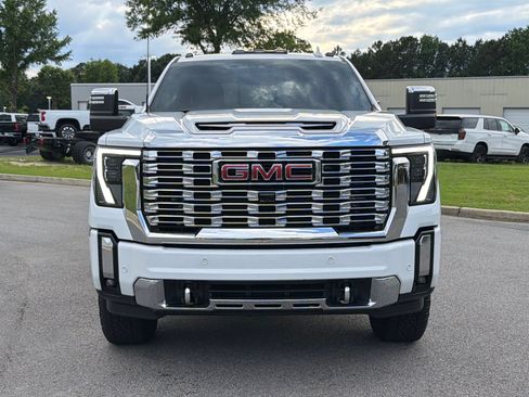 Used 2025 GMC Sierra 2500 Denali w/ Denali Reserve Package AWD/4WD image 6