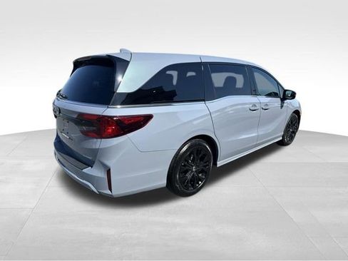 Certified 2025 Honda Odyssey Sport-L image 18