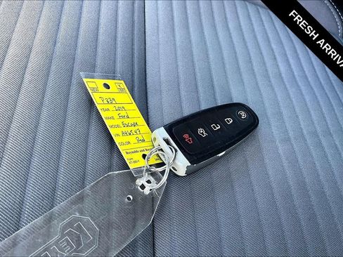 Used 2019 Ford Escape SE FWD image 33