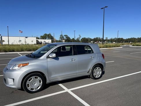Used 2010 Scion xD image 5