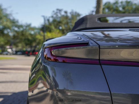 Used 2020 Aston Martin DB11 Volante image 67