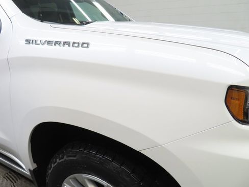 Used 2019 Chevrolet Silverado 1500 LTZ w/ LTZ Plus Package image 32