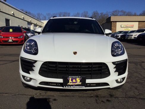 Used 2018 Porsche Macan Sport Edition image 2
