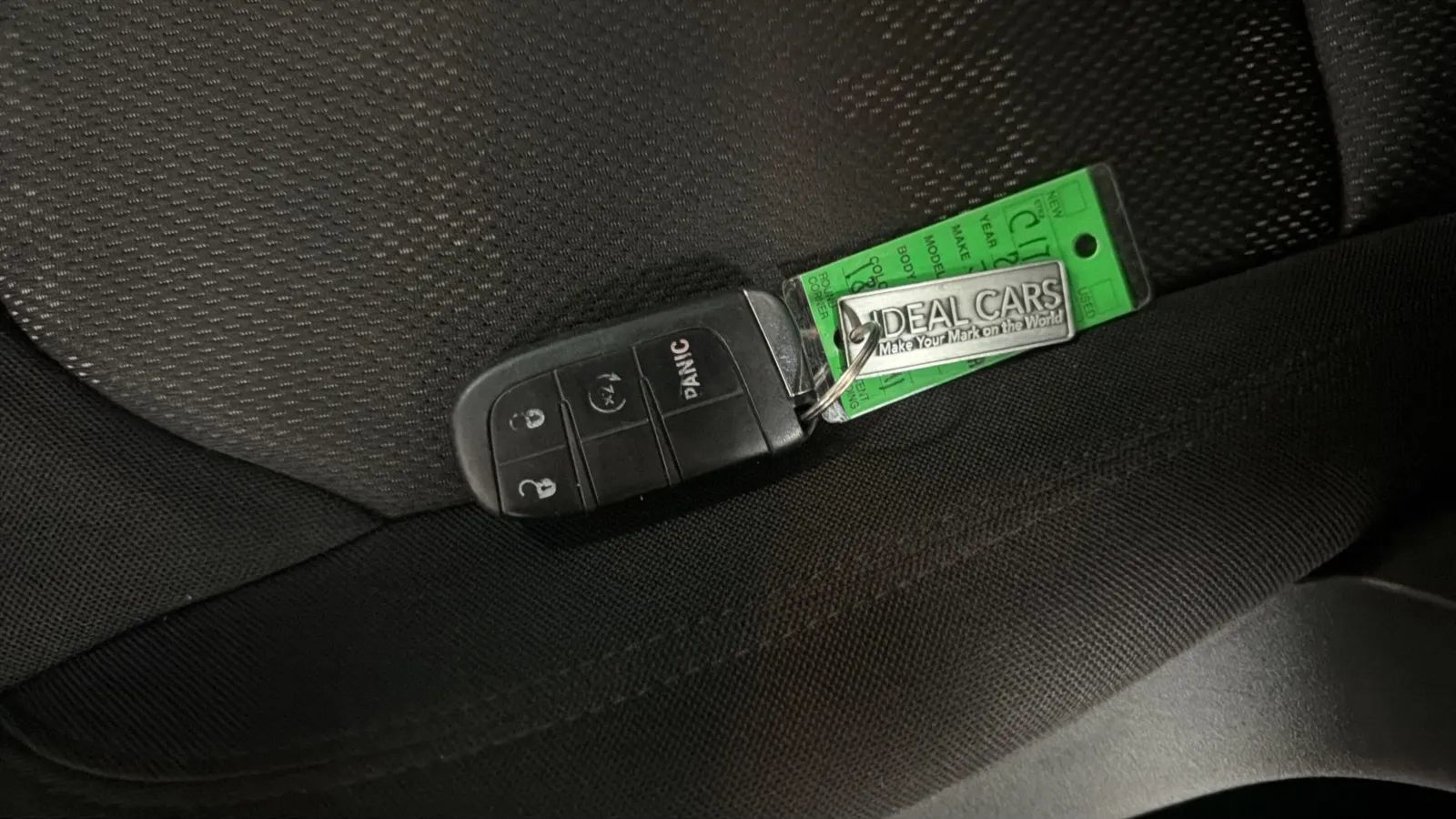 Used 2015 Jeep Renegade Latitude w/ Popular Equipment Group FWD image 30