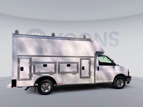 New 2025 GMC Savana 3500 w/ Power Convenience Package image 8