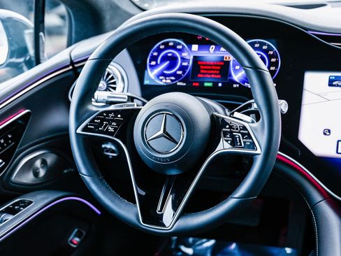 Certified 2023 Mercedes-Benz EQS 580 4MATIC Sedan image 13