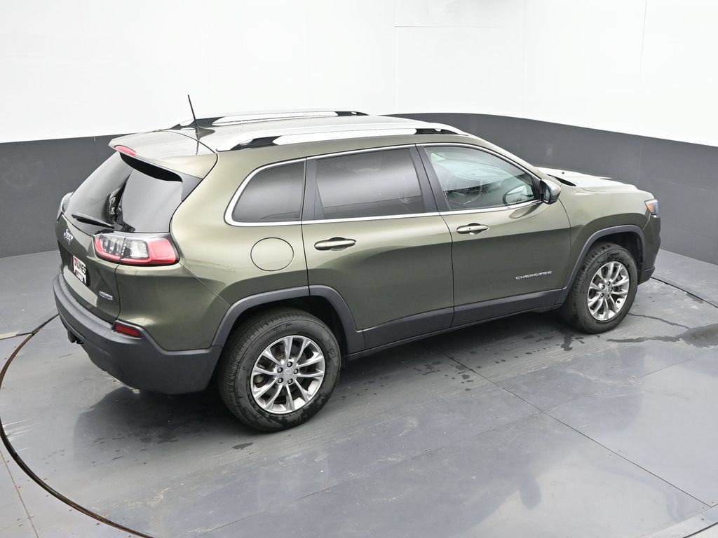 Used 2019 Jeep Cherokee Latitude Plus w/ Comfort/Convenience Group AWD/4WD image 13