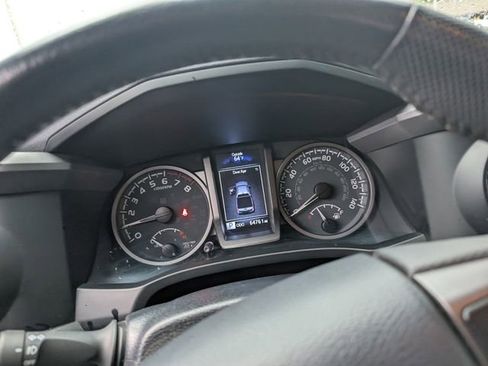 Used 2020 Toyota Tacoma TRD Sport AWD/4WD image 20