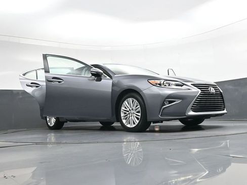 Used 2017 Lexus ES 350 w/ Premium Package FWD image 45
