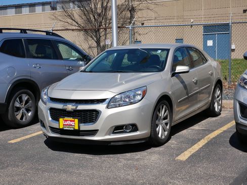Used 2015 Chevrolet Malibu LT image 3