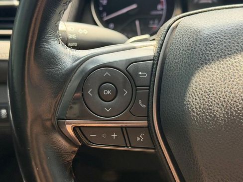 Certified 2021 Toyota Camry SE FWD image 19