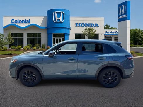 Used 2025 Honda HR-V Sport image 3