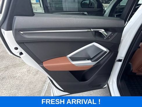 Used 2022 Audi Q3 2.0T Premium w/ Convenience Package AWD/4WD image 14