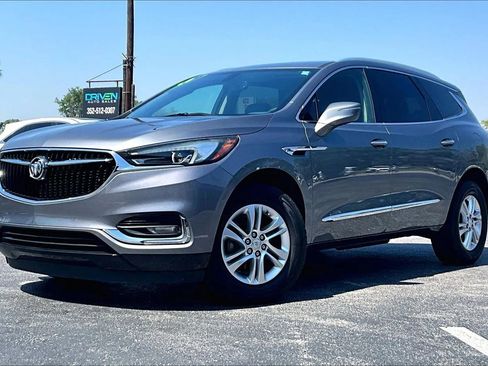 Used 2019 Buick Enclave Essence image 1