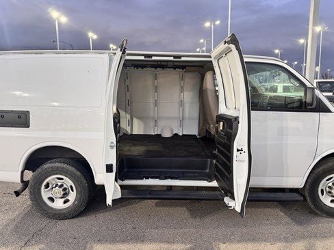 Used 2013 Chevrolet Express 2500 image 8
