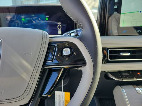 New 2025 Lincoln Aviator Reserve w/ Equipment Group 201A image 25