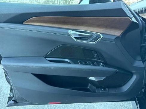 Used 2023 Audi e-tron GT Premium Plus image 18