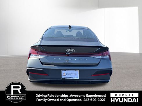 New 2025 Hyundai Elantra Sport image 9