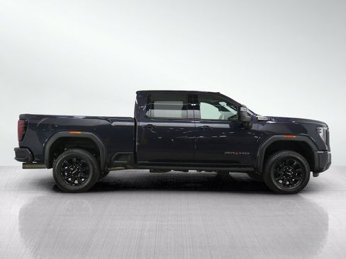 Used 2024 GMC Sierra 3500 AT4 w/ AT4 Premium Plus Package AWD/4WD image 6