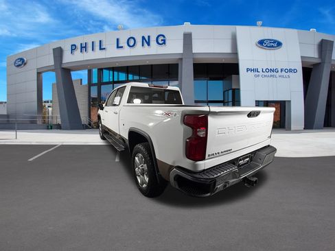Used 2020 Chevrolet Silverado 2500 LTZ w/ LTZ Convenience Package AWD/4WD image 3