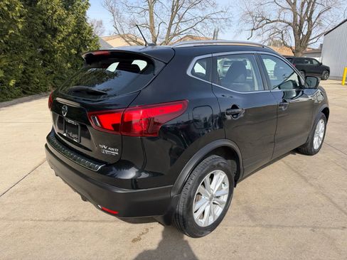 Used 2017 Nissan Rogue Sport SV w/ SV Premium Package image 30